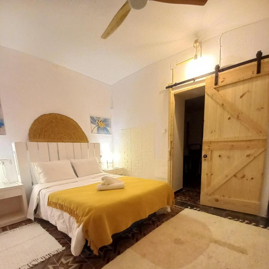 Guesthouse Jazmines Mozarabes # Wifi Baena Bagian luar foto
